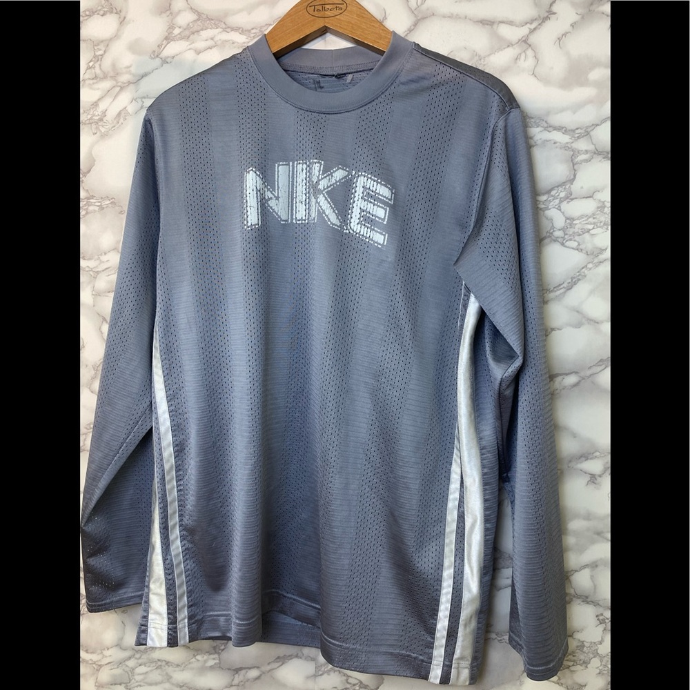 Retro Vintage Nike Long Sleeve Crew Neck